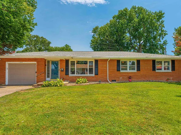 245 Regent St, Lincoln, IL 62656
