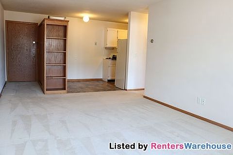 4th image of 529 17th Ave N APT 209
