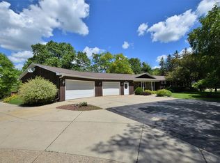 4084 Linden Ln, Green Bay, WI 54313