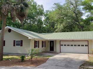34 Reeds Rd, Beaufort, SC 29907