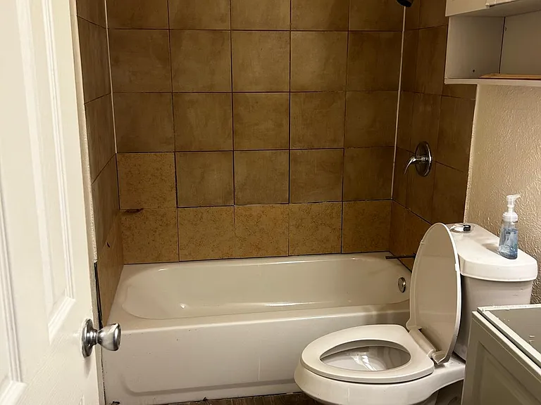 1515 Rockbrook St — Photo 7