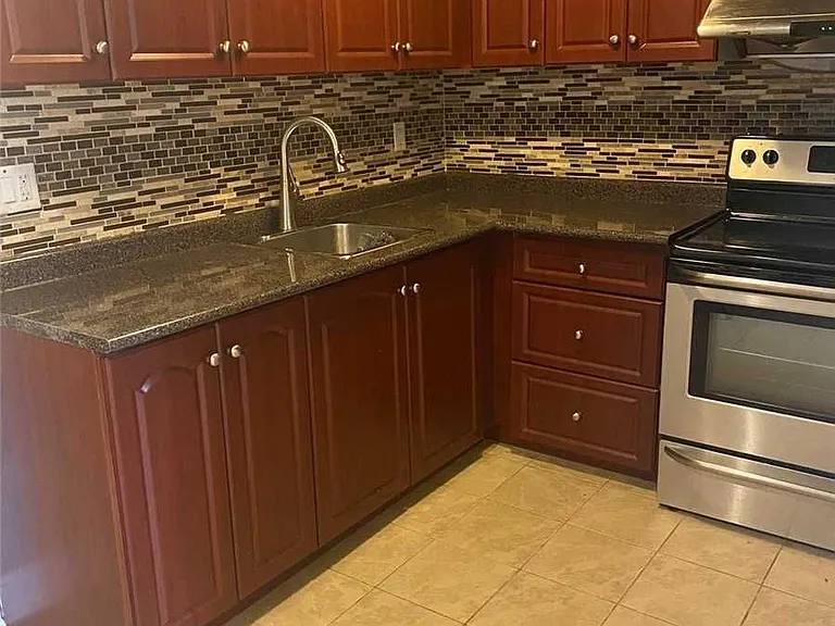 4332 Guildwood Way #BASEMENT — Photo 5