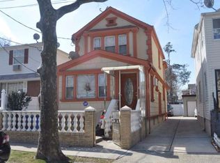 7210 160th St, Fresh Meadows, NY 11365