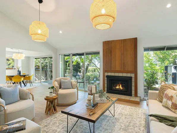 24 Elan Way, Napa, CA 94559