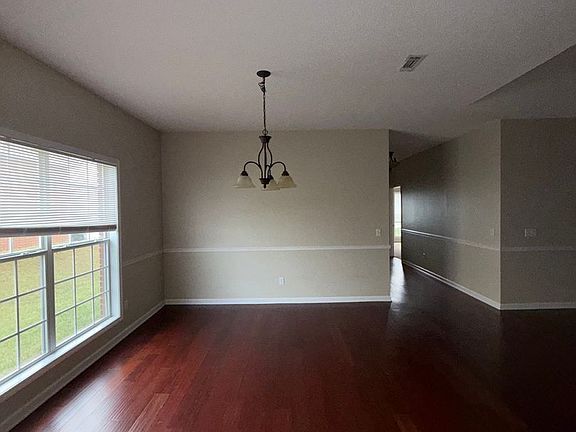 5th image of 155 Wingate Ave