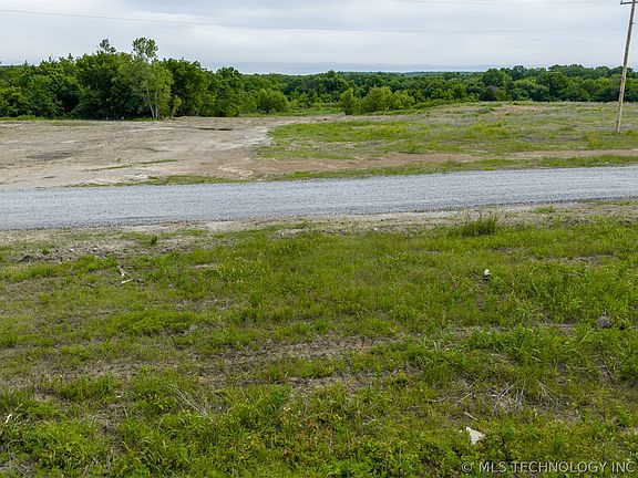 2nd image of 4 Highway 75