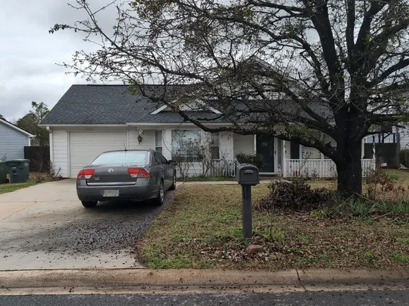 135 Crystal Brk, Griffin, GA 30223