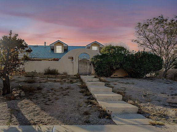 3rd image of 1348 Loma Del Cielo NW