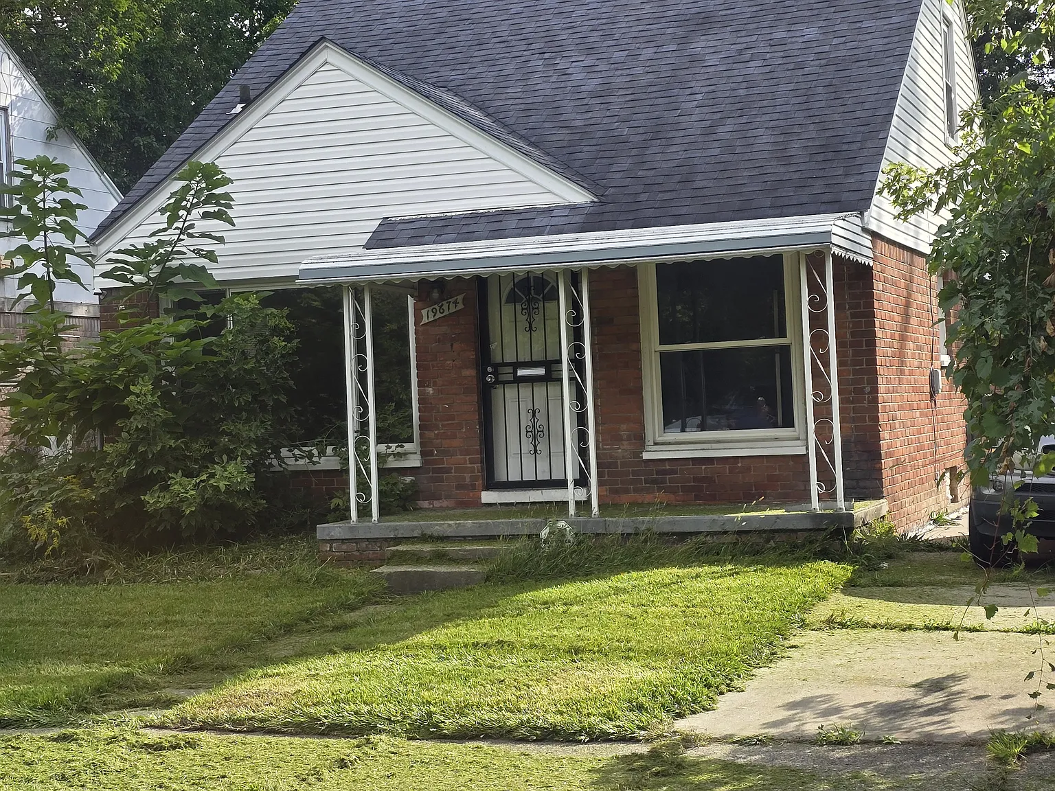 3 bed, 1100 sqft, $1,200 — Photo 1