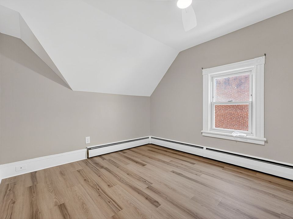 1st image of 129-131 Francis Ave
