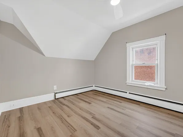 129-131 Francis Ave, Hartford, CT 06106