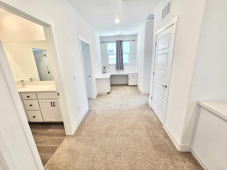 2137 Hunt St — Photo 16