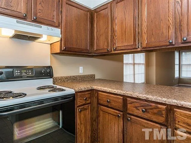 2 bed, 2.5 bath, 1258 sqft, $1,525 — Photo 3