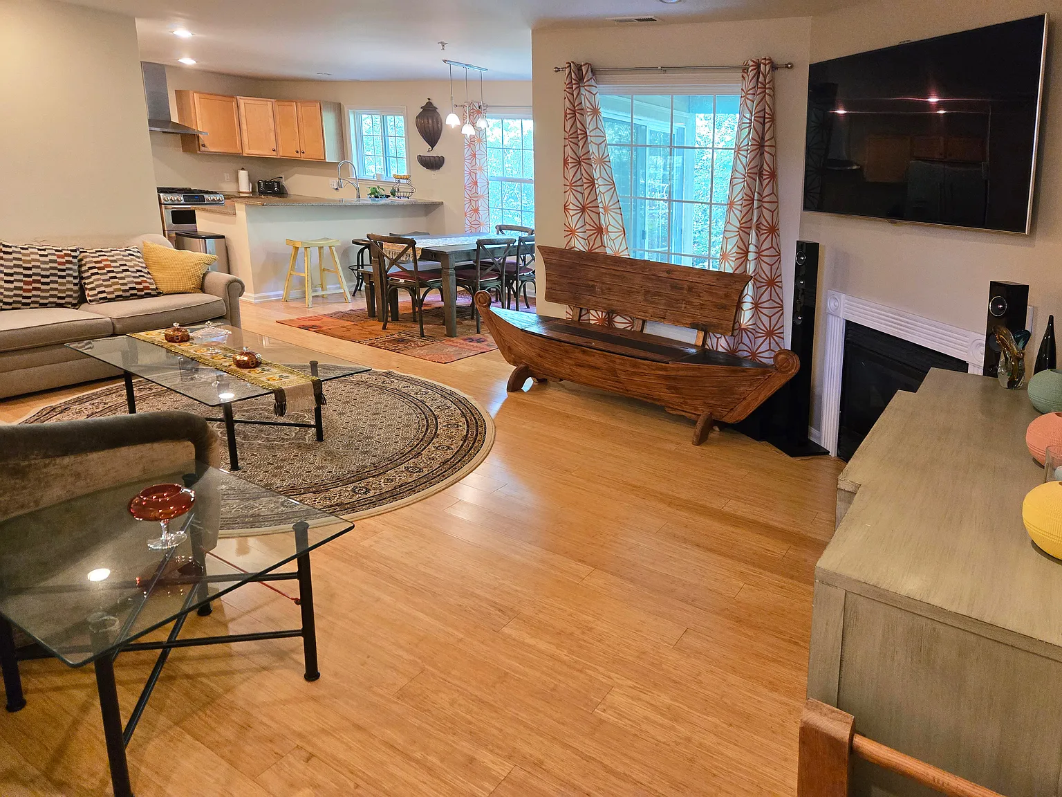 3 bed, 2.5 bath, 1416 sqft, $3,250 — Photo 3