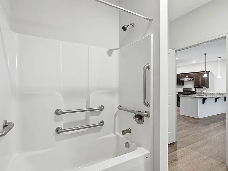 190 Grove Cir #104 — Photo 19