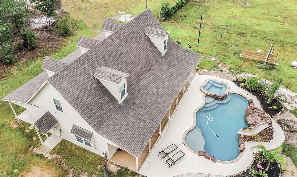 1st image of 20801 Plaza Cir