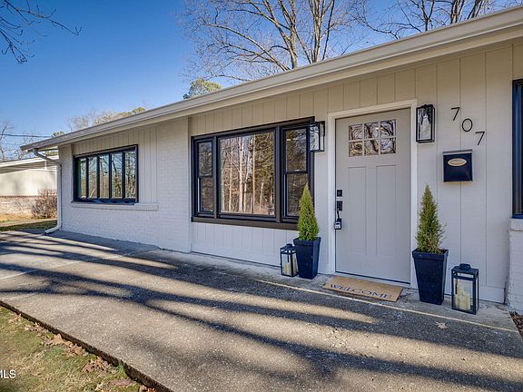 4th image of 707 Woodhaven Dr