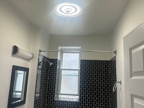 3rd image of 3552 W Polk St APT 2