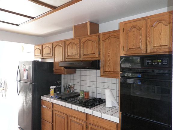 2nd image of 106 W 7th St