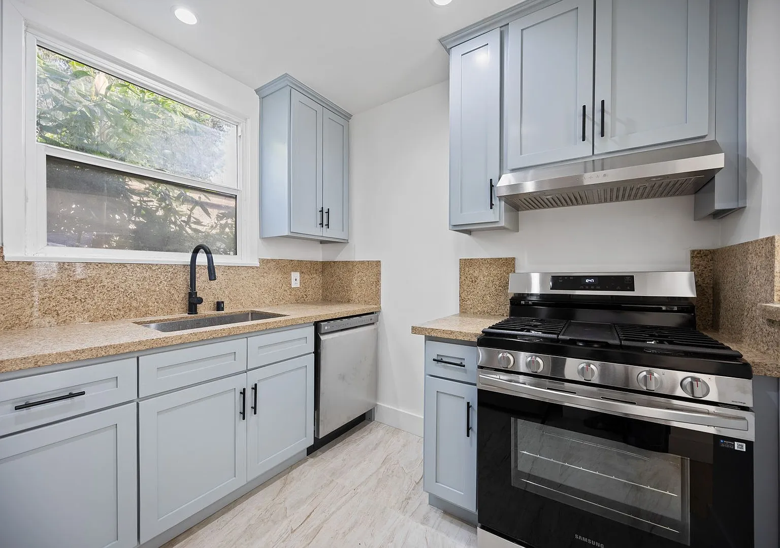 616 Sunset Ave — Photo 4