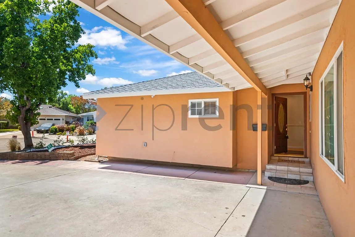 4 bed, 1840 sqft, $6,500 — Photo 4
