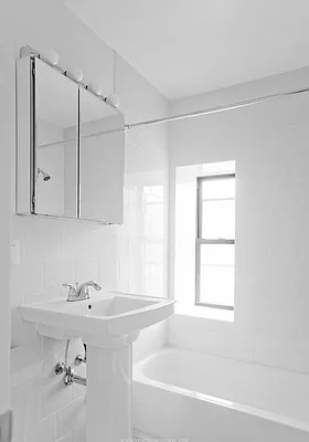 Rented by Copperwood Real Estate | media 11