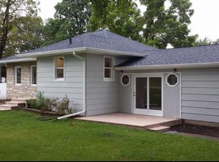 400 Martin Rd, Waterloo, IA 50701