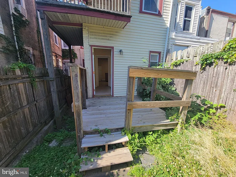 4034 Locust St — Photo 7