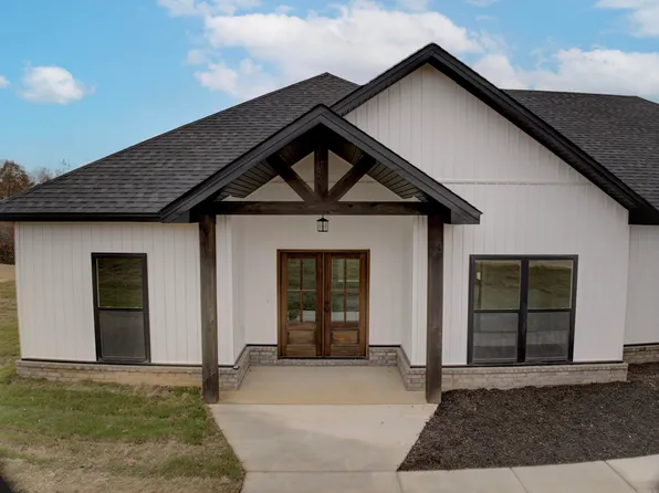 9073 Creekview Dr, Bauxite, AR 72011