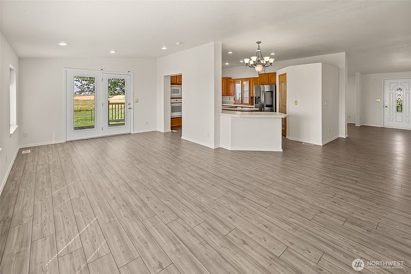 3rd image of 2680 Carroll Road