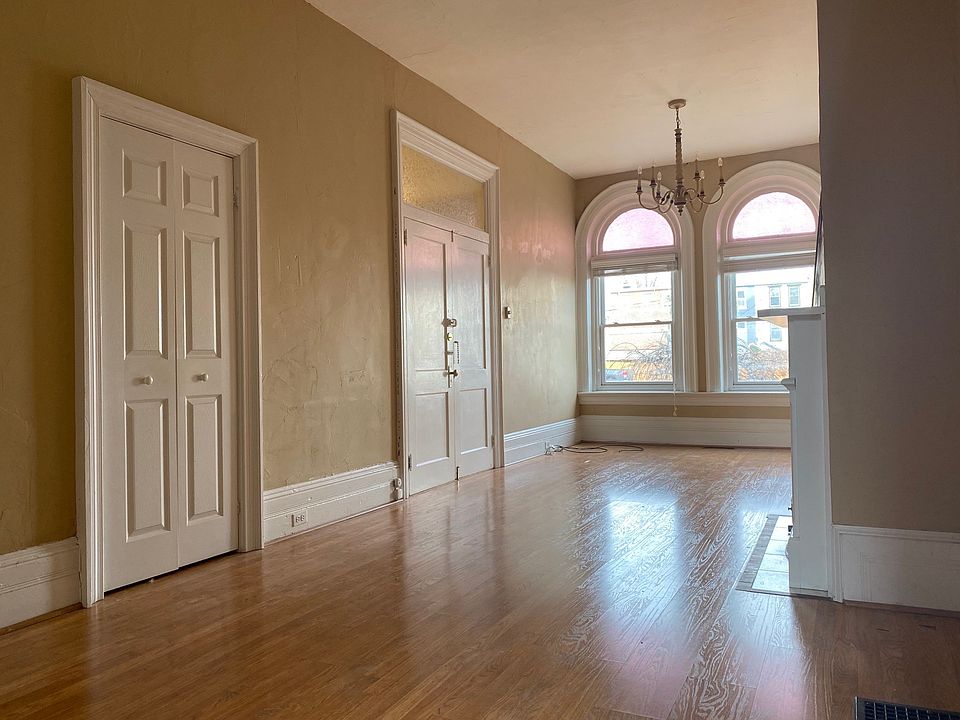 1st image of 1418 N 2nd St APT 1