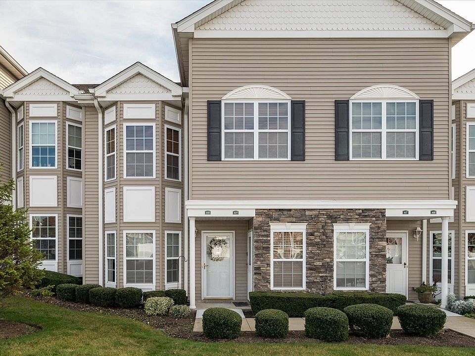 1st image of 418 Autumn Drive #418
