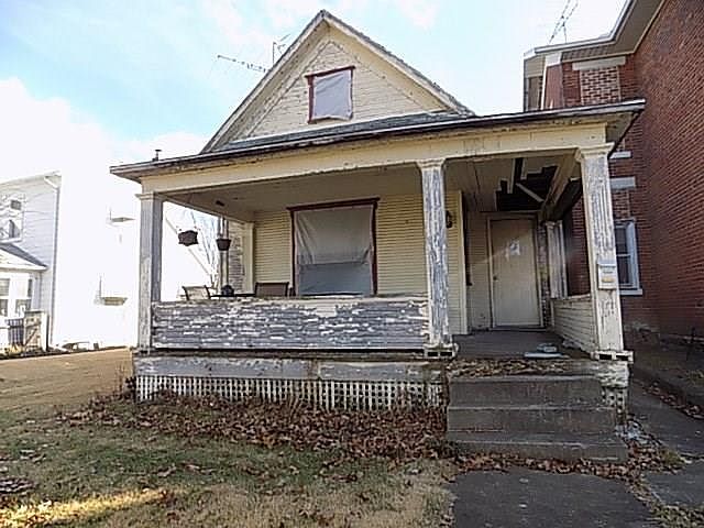 1st image of 517 E 3rd St