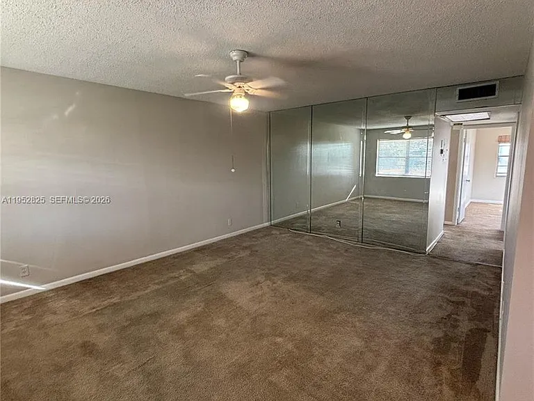 179 W Canterbury Dr #H — Photo 12