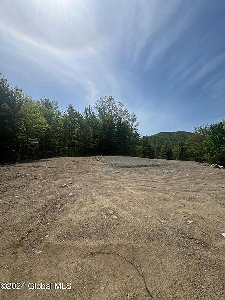 3rd image of 885 New Hague Road