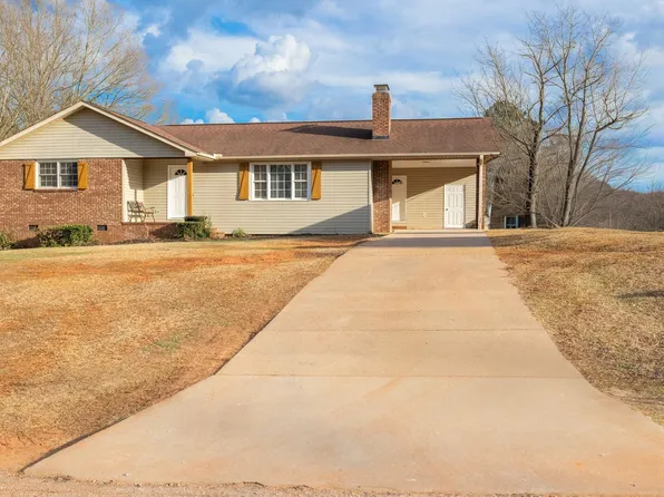 148 Peterson Dr, Wellford, SC 29385