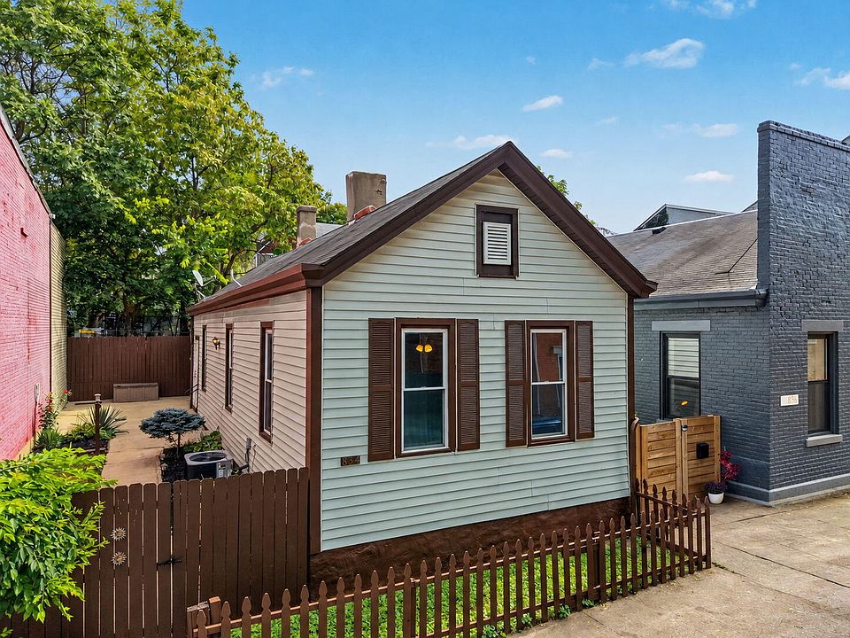 1st image of 834 Perry St