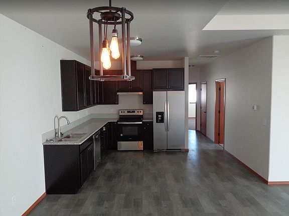 3rd image of 108 N 44th Ave