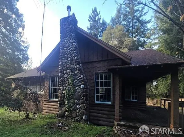 30 A St, Miranda, CA 95553