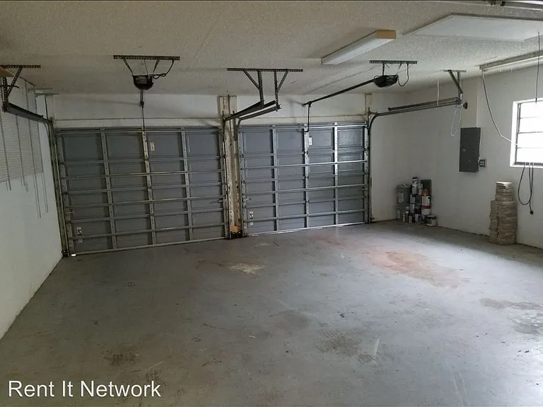 2205 Cypress Point Dr E — Photo 22