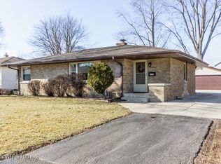 1129 N May St, Joliet, IL 60435