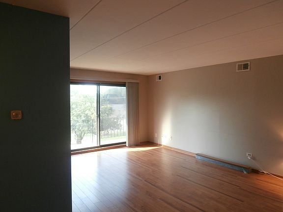 3rd image of 11045 S Theresa Cir APT 2a