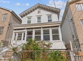 114 Oak St, Jersey City, NJ