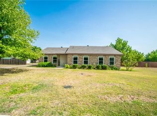 2922 Barrow Dr, Denton, TX 76207