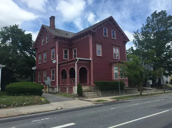 90 S Angell St APT 7, Providence, RI 02906