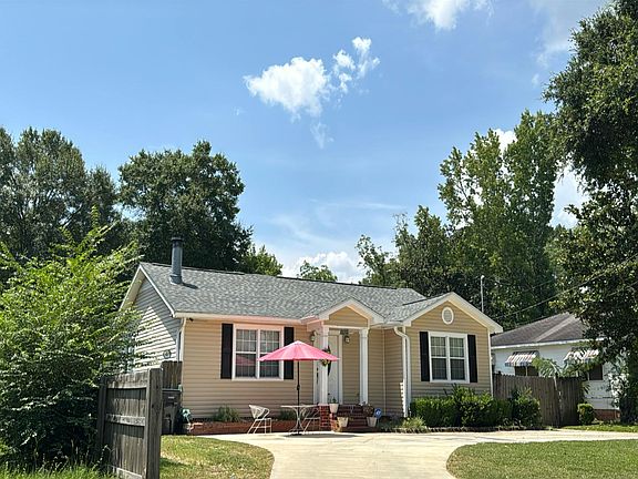 3rd image of 1933 Myers Rd