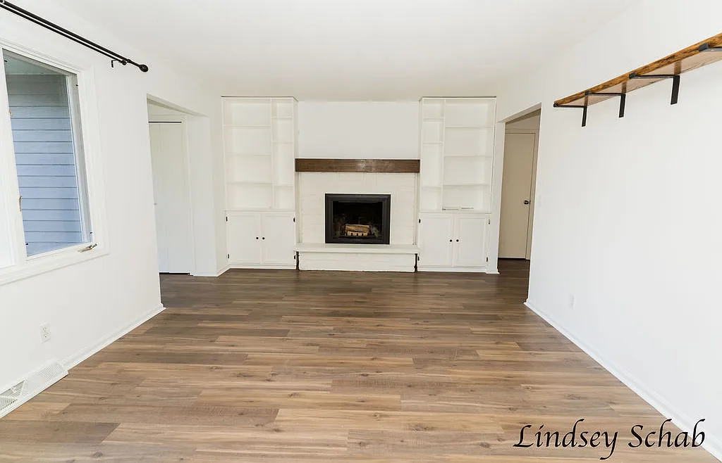 3 bed, 2195 sqft, $2,395 — Photo 3
