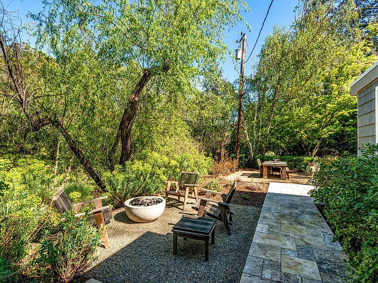850 Conn Valley Rd — Photo 47