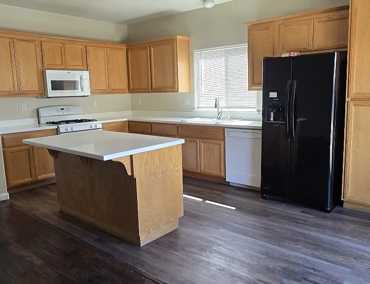1113 Edith Ct — Photo 8