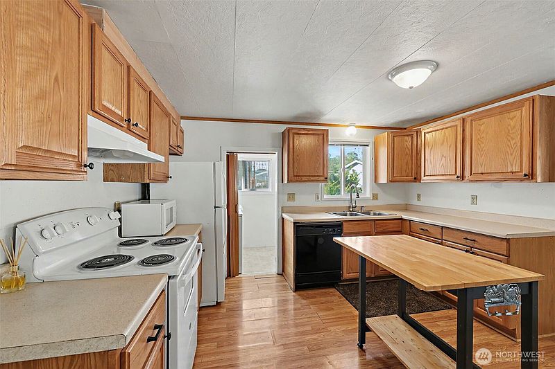 5th image of 2101 S 324th Street #148